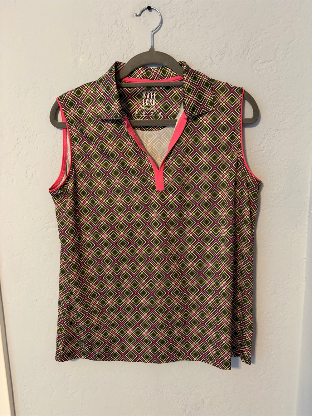 Kate Lord Sleeveless Geometric Print Polo Top - Pink Accent